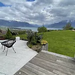 Le - Designer's With A Stunning And Mountain View Chardonne