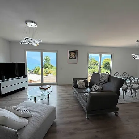 Apartment Le - Designer's With A Stunning And Mountain View *