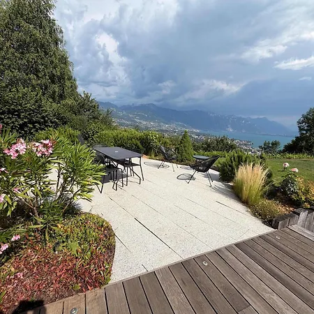 Apartment Le - Designer's With A Stunning And Mountain View